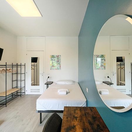 Rrrapido Colorful Rooms - Assago Exterior photo