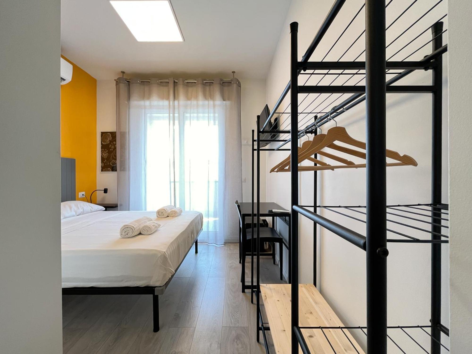 Rrrapido Colorful Rooms - Assago Exterior photo